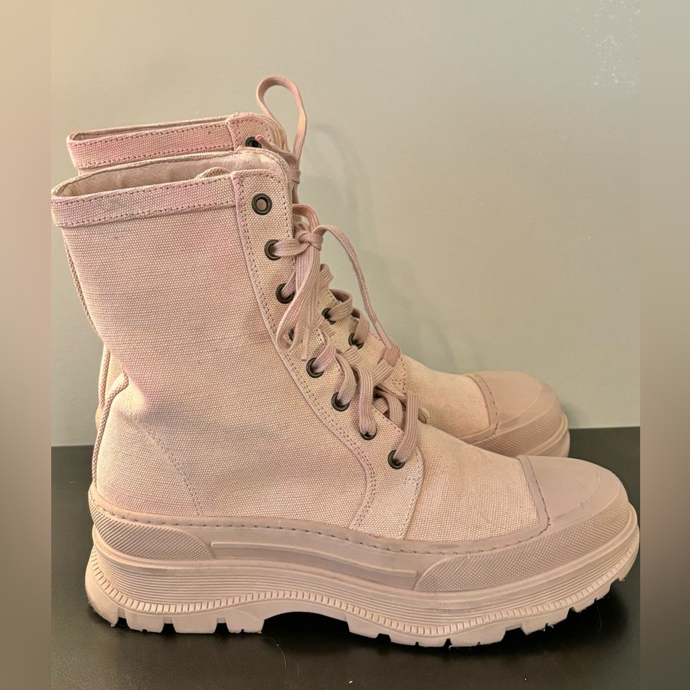 Free People Camp Out canvas boots size 38/8